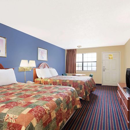 Days Inn By Wyndham Downtown-Nashville West Trinity Lane Exterior foto