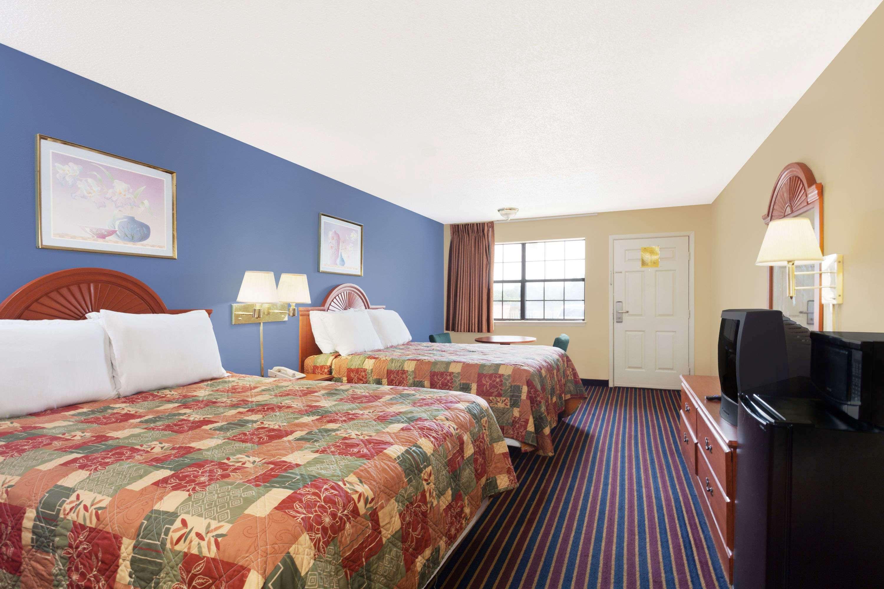 Days Inn By Wyndham Downtown-Nashville West Trinity Lane Exterior foto